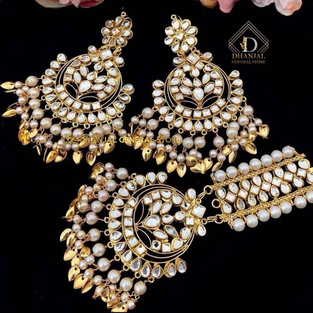 Earings and tikka